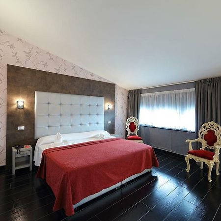 Hotel Relax Roma Nord Fiano Romano Exterior foto