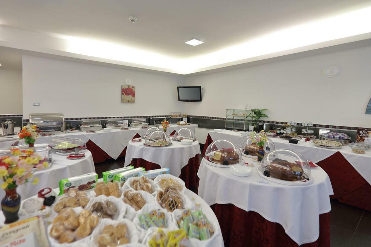 Hotel Relax Roma Nord Fiano Romano Exterior foto