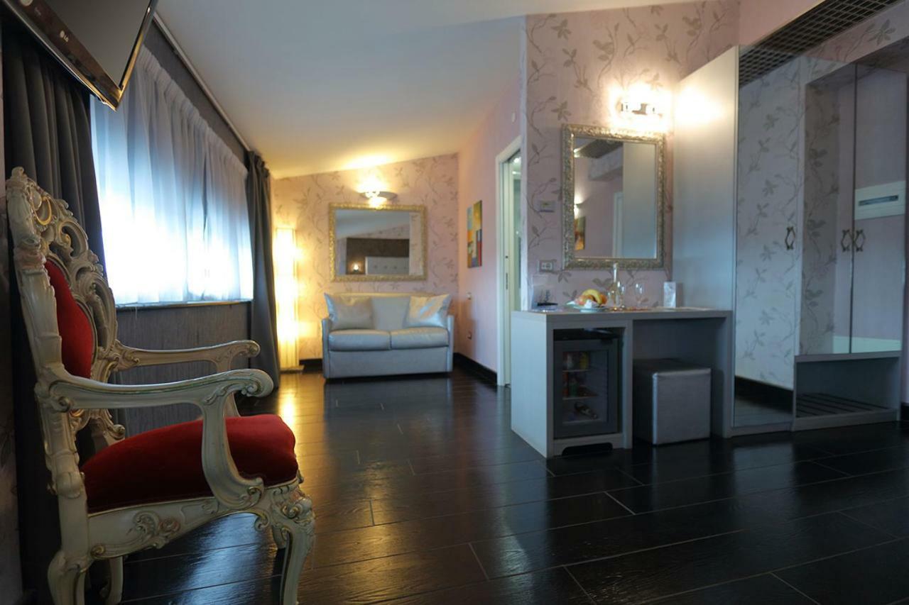 Hotel Relax Roma Nord Fiano Romano Exterior foto